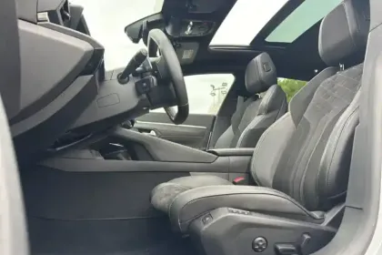 Photo 10 Peugeot 508  SW Hybrid4 360 e-EAT8 Peugeot Sport Engineered