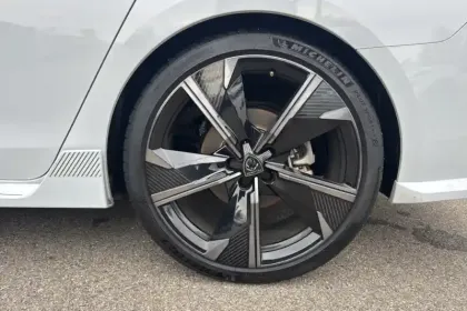 Photo 12 Peugeot 508  SW Hybrid4 360 e-EAT8 Peugeot Sport Engineered