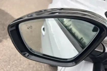 Photo 29 Peugeot 508  SW Hybrid4 360 e-EAT8 Peugeot Sport Engineered