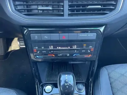 Photo 15 Volkswagen T-cross  1.0 TSI 116 Start/Stop DSG7