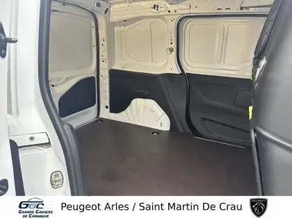 Photo 8 Peugeot Partner  FOURGON STANDARD 1000 KG PURETECH 130 S&S EAT8