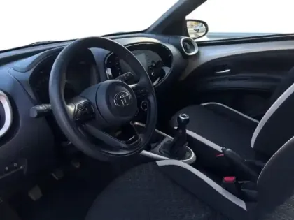 Photo 10 Toyota Aygo  X 1.0 VVT-i 72ch Design