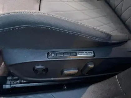 Photo 11 Volkswagen Golf  1.4 eHybrid OPF 204ch Style DSG6