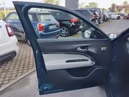 Photo 11 Fiat 600  1.2 Hybrid Turbo 110ch La Prima eDCT6 Step 2