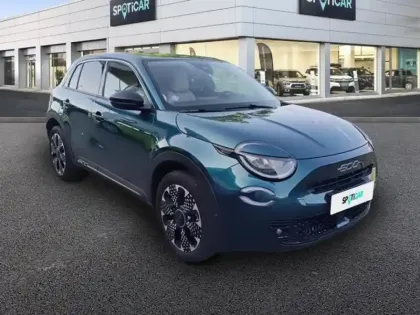 Photo 2 Fiat 600  1.2 Hybrid Turbo 110ch La Prima eDCT6 Step 2