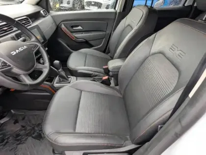 Photo 9 Dacia Duster  1.3 TCe 150ch FAP Extreme 4x2 EDC