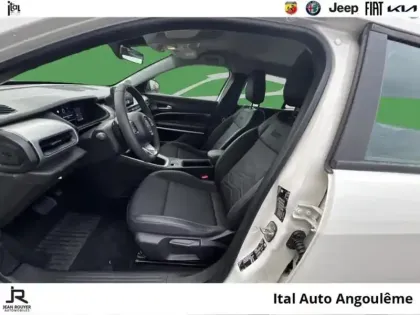 Photo 8 Jeep Avenger  1.2 Turbo T3 100ch MHEV Altitude BVR6 eHybrid