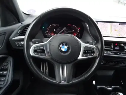 Photo 7 BMW Serie 1 Série 1 118iA 136ch M Sport DKG7