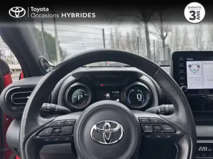 Photo 12 Toyota Yaris  116h Première 5p