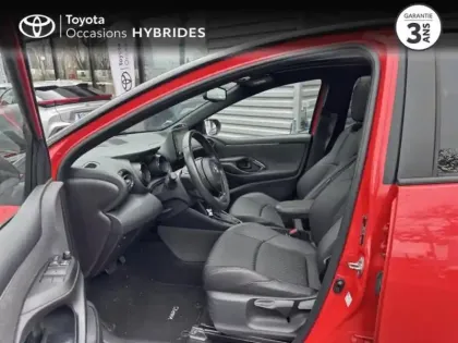 Photo 10 Toyota Yaris  116h Première 5p