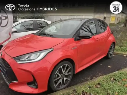 Photo 3 Toyota Yaris  116h Première 5p