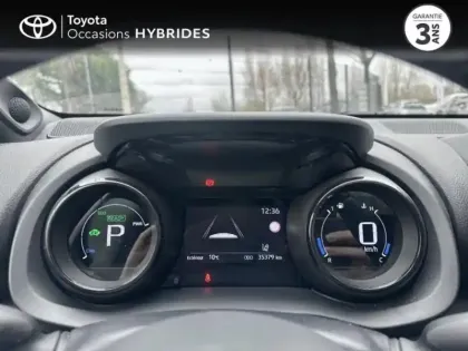 Photo 13 Toyota Yaris  116h Première 5p