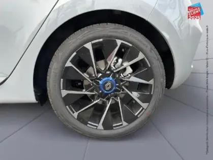 Photo 24 Renault Clio  1.6 E-Tech 145ch full hybrid esprit Alpine - 25