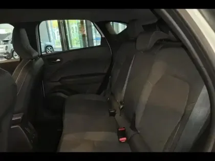 Photo 10 Renault Captur  1.6 E-Tech full hybrid 145ch Techno