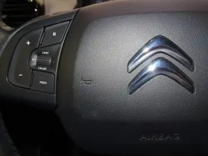 Photo 12 Citroën C4 Cactus  PureTech 110ch S&S Shine E6.d 6cv