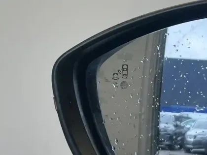 Photo 5 Peugeot 208  1.2 PureTech 100ch S&S GT EAT8