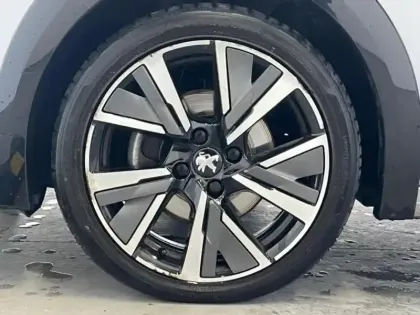 Photo 4 Peugeot 208  1.2 PureTech 100ch S&S GT EAT8