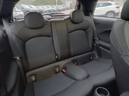 Photo 14 Mini Mini  Cooper 136ch  Edition Greenwich