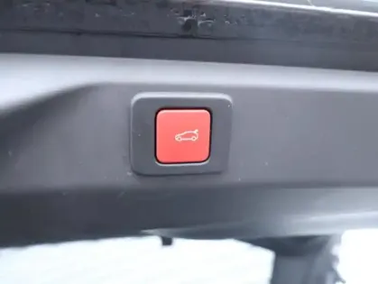 Photo 14 Peugeot 3008  1.2 Hybrid 145ch GT e-DCS6