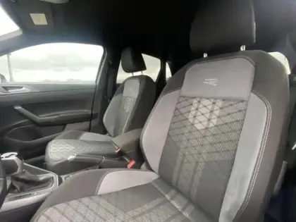 Photo 13 Volkswagen Polo  1.0 TSI 116ch R-Line DSG7