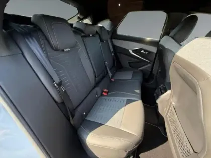 Photo 12 Peugeot 3008  Electrique 210ch Batterie 73 kWh GT