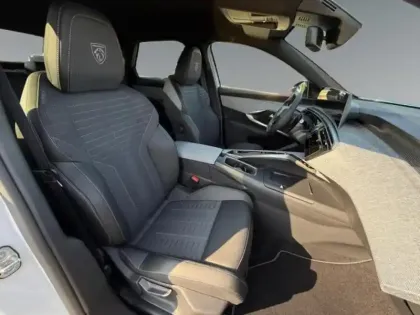 Photo 14 Peugeot 3008  Electrique 210ch Batterie 73 kWh GT