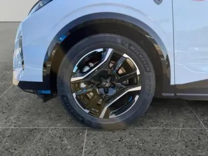 Photo 13 Peugeot 3008  Electrique 210ch Batterie 73 kWh GT