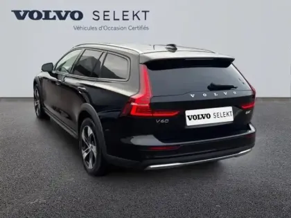 Photo 2 Volvo V60  Cross Country B4 AWD 197ch Pro Geartronic 8