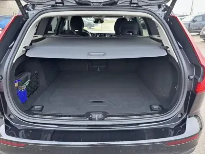 Photo 10 Volvo V60  Cross Country B4 AWD 197ch Pro Geartronic 8