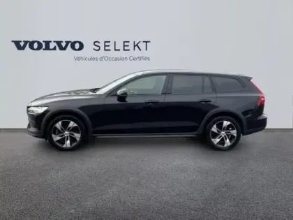 Photo 1 Volvo V60  Cross Country B4 AWD 197ch Pro Geartronic 8
