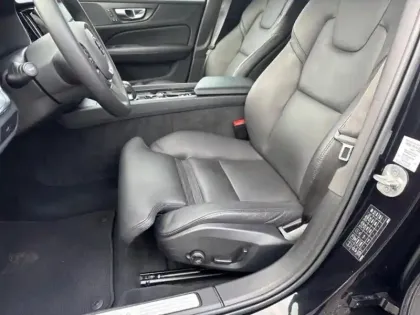 Photo 4 Volvo V60  Cross Country B4 AWD 197ch Pro Geartronic 8