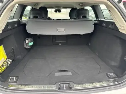 Photo 6 Volvo V60  Cross Country B4 AWD 197ch Pro Geartronic 8