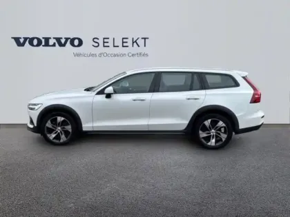 Photo 1 Volvo V60  Cross Country B4 AWD 197ch Pro Geartronic 8