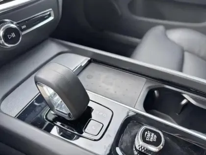 Photo 11 Volvo V60  Cross Country B4 AWD 197ch Pro Geartronic 8