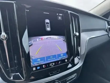 Photo 12 Volvo V60  Cross Country B4 AWD 197ch Pro Geartronic 8