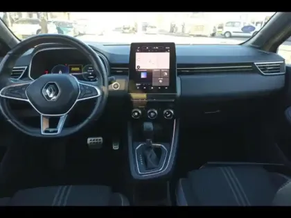 Photo 8 Renault Clio  1.6 E-Tech hybride 145ch Engineered