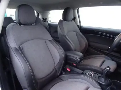 Photo 8 Mini Mini  Cooper SE 184ch Edition Premium BVA 5CV