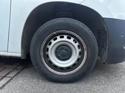 Photo 7 Opel Combo Cargo  L1H1 Standard 1.2 110ch S&S Pack Clim