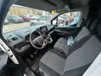 Photo 10 Opel Combo Cargo  L1H1 Standard 1.2 110ch S&S Pack Clim