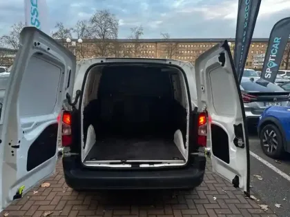 Photo 9 Opel Combo Cargo  L1H1 Standard 1.2 110ch S&S Pack Clim