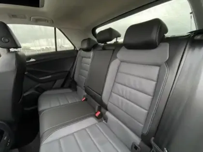 Photo 13 Volkswagen T-roc  1.5 TSI EVO 150ch Style Exclusive DSG7