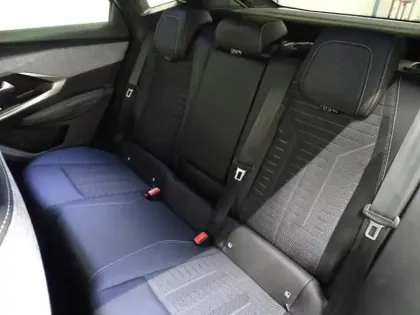 Photo 10 Peugeot 3008  1.2 Hybrid 136ch GT e-DCS6