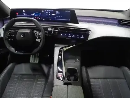 Photo 8 Peugeot 3008  1.2 Hybrid 136ch GT e-DCS6