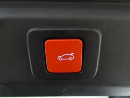 Photo 13 Peugeot 3008  1.2 Hybrid 136ch GT e-DCS6