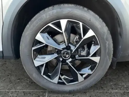 Photo 12 DS DS 3  1.5 BlueHDi 130ch Edition ETOILE Automatique