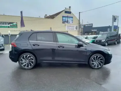 Photo 6 Volkswagen Golf  1.5 eTSI OPF 150ch Style DSG7