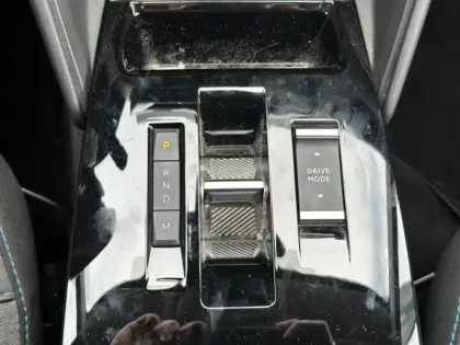 Photo 10 Citroën C4  PureTech 130ch S&S Shine EAT8