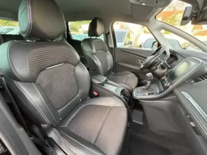 Photo 10 Renault Grand Scenic  1.3 TCe 140ch FAP Business Intens EDC 7 places