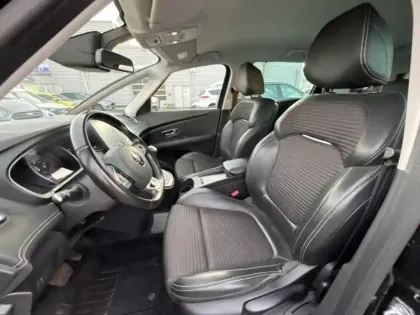 Photo 9 Renault Grand Scenic  1.3 TCe 140ch FAP Business Intens EDC 7 places