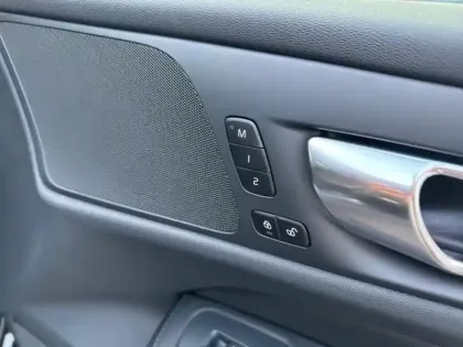 Photo 13 Volvo V60  Cross Country B4 AWD 197ch Pro Geartronic 8